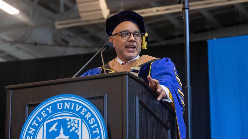 President Chrite speaks at convocation